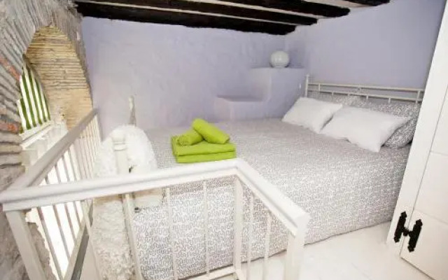 Aurora Tiny Apartment