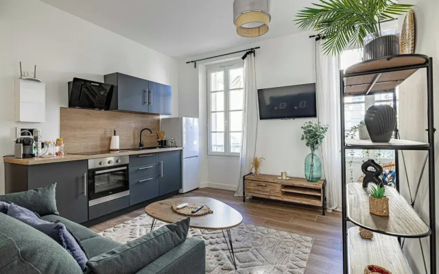 Sublime 2 Bedroom Apart.- Cannes Residential Area