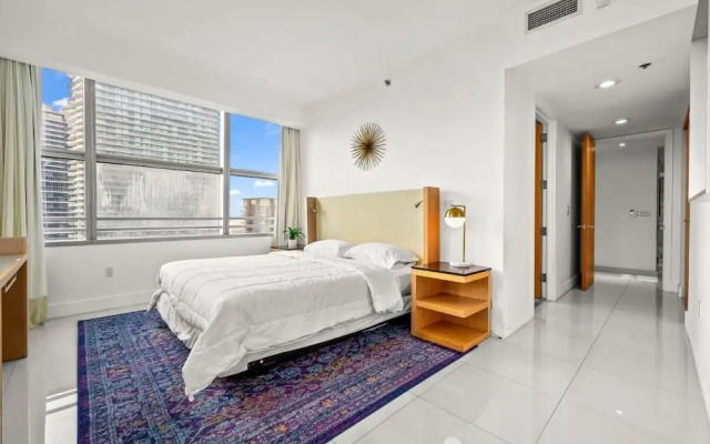Luxury Brickell 3 Beds Sleeps 8