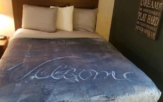 OSU King Bed Hotel 104 Booking