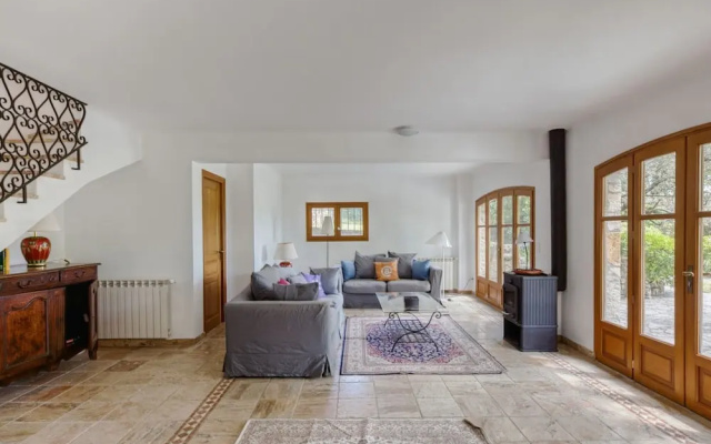 Plush Holiday Home in Tourrettes With Private Swimming Pool