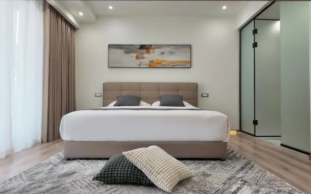 CCLUX Suites-Port Hub & Express Check-in
