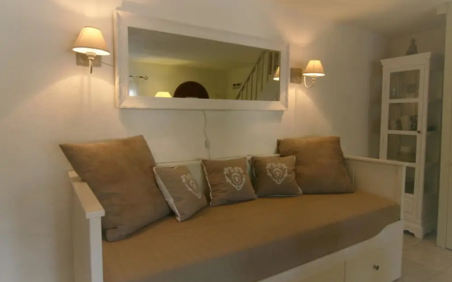 Modern House With Terrace, Near the Popular St. Maxime