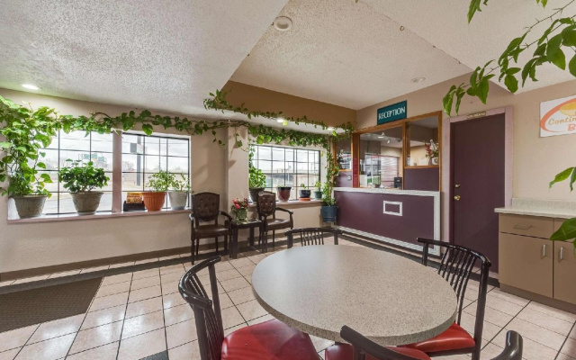 Super 8 Motel - Midwest City/East/Okc Area