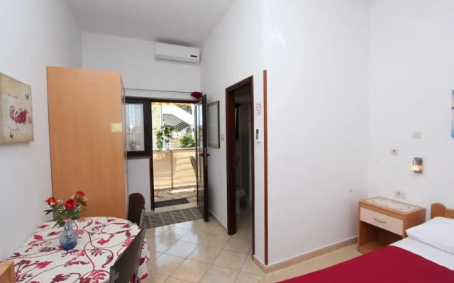 Guests House Lea
