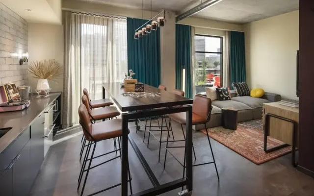 Moxy Oakland Uptown