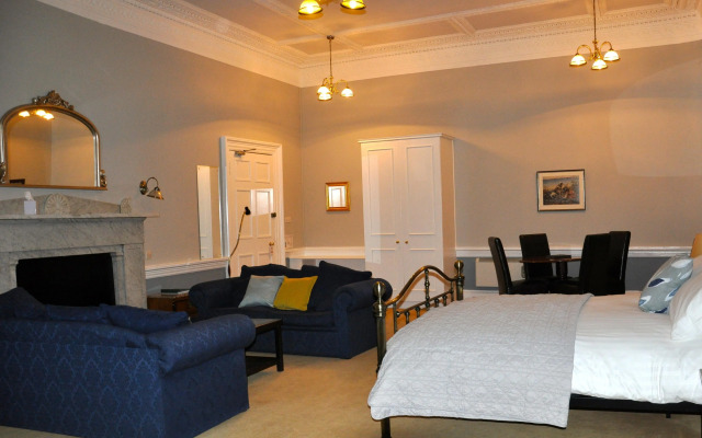 Atholl Arms Hotel