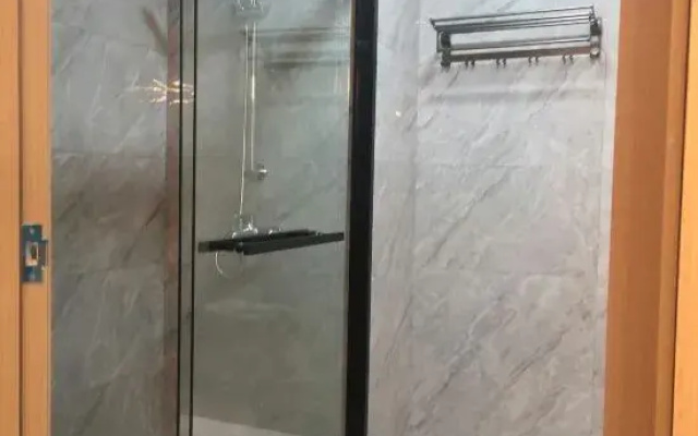 Honor First International Apartment (Poly Skyline)