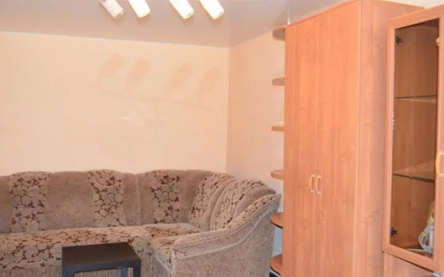 Apartment On Veennyaya 21?