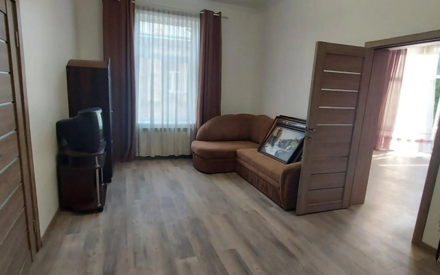 Apartment on Dudayeva 17