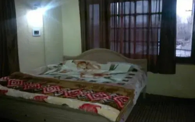 Aashu's Lodge