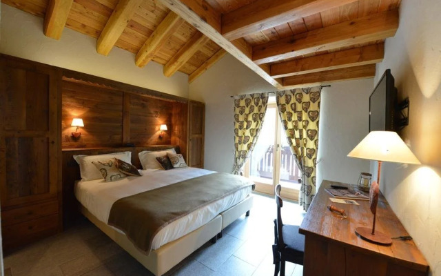 Hotel De La Tor
