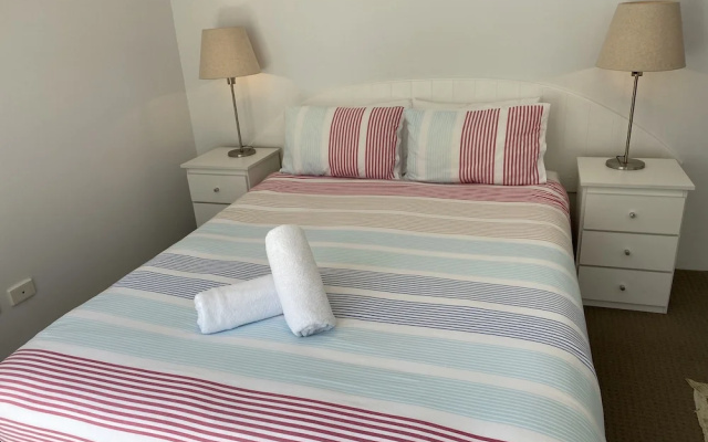Aqua Promenade Beachfront Apartments