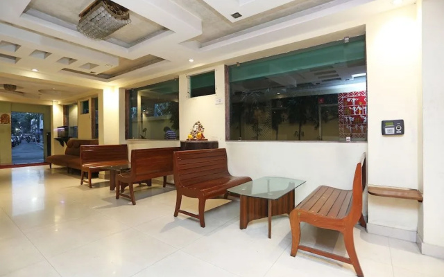 OYO FLAGSHIP 26243 Second House