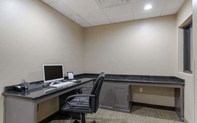 Comfort Suites Columbus State University Area