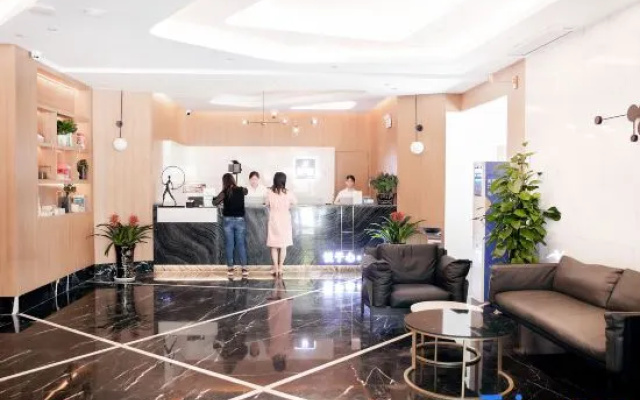 Yuexing Hotel (Louxing Square Chunyuan Pedestrian Street Branch)