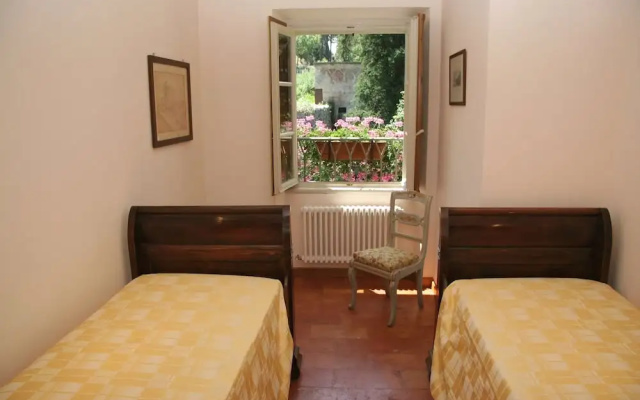 Villa Crella Apartments