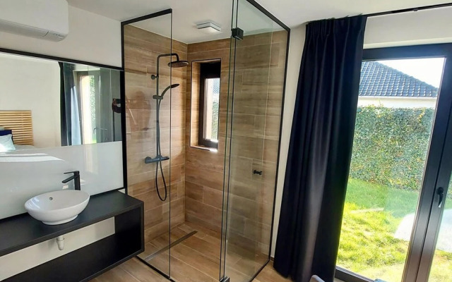 Luxurious Villa in a Residential Location