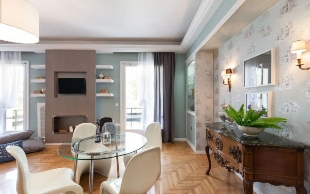 Acropoli's Luxury Apartment