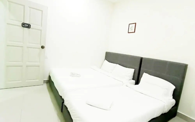 MN Ferringhi Inn by OYO Rooms