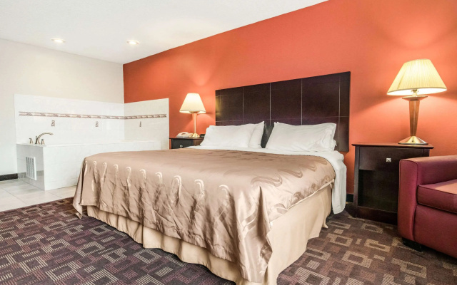 Quality Inn & Suites Lawrenceburg