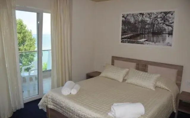 Hotel Pogradeci 2