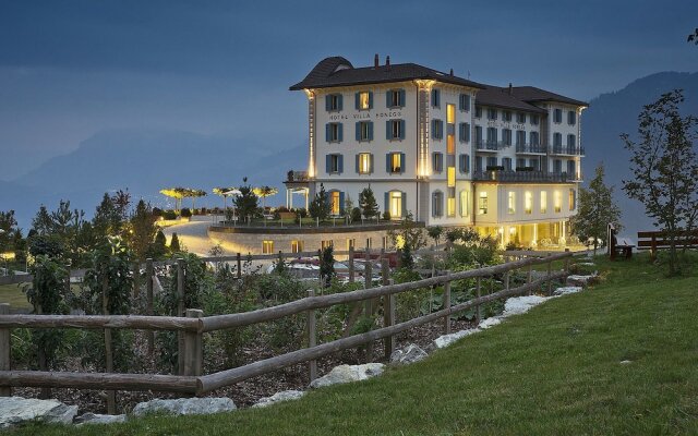 Hotel Villa Honegg вид на фасад