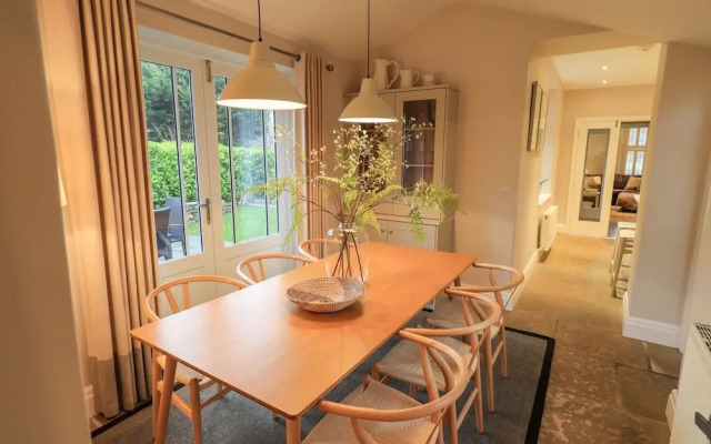Honeywood House