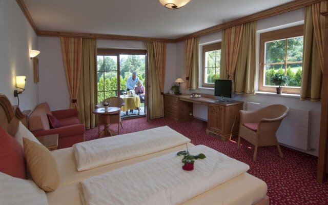 Отель Aparthotel Bergland Австрия, Зёлль - отзывы, цены и фото номеров - забронировать отель Aparthotel Bergland онлайн комната для гостей