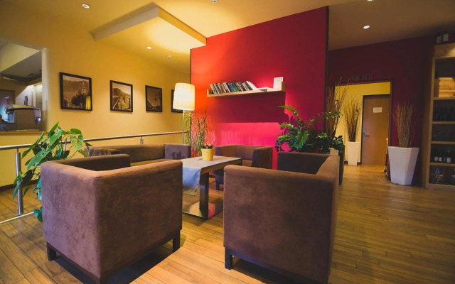 Enjoy 1313AG Hotel Touring