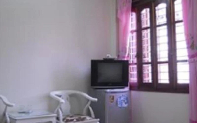 Phu Nhuan Hotel 2