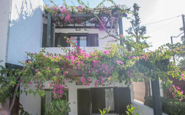 Отель Anna Maria Village вид на фасад