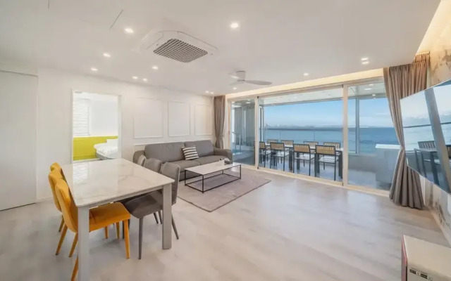 Pohang Luna Ocean View Pool Villa