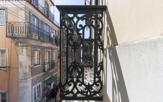 Bairro Alto Classic by Homing