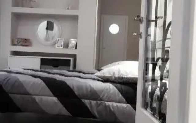 Eleni City Apartment 2