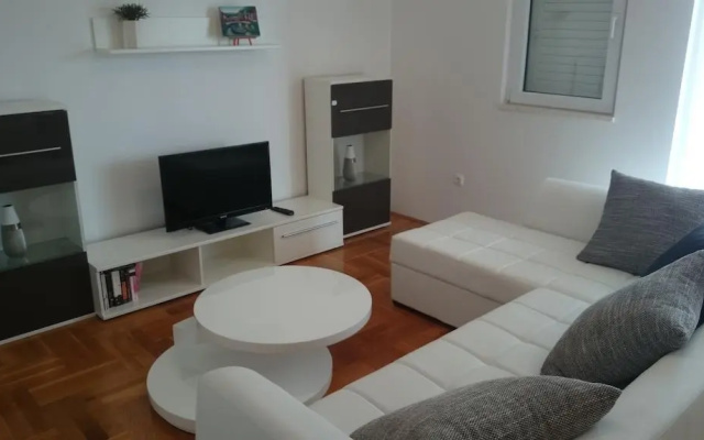Apartment Lara