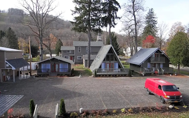 Edelweiss Ski Lodge