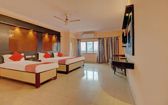 Hotel Sri Sai Grand Central by Oyo