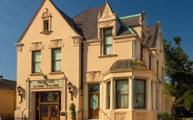 Inn at the Old Jail