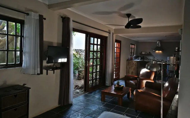 Villa La Mercy Guest Suite