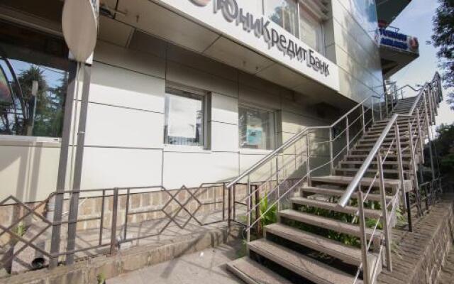 Mezhdu morem i solntsem Hostel Сочи вид на фасад