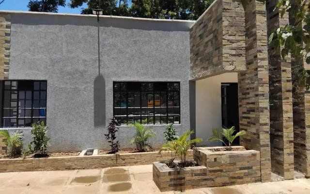Royal palms studio