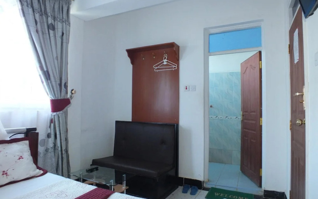 Alcazar  Hotel