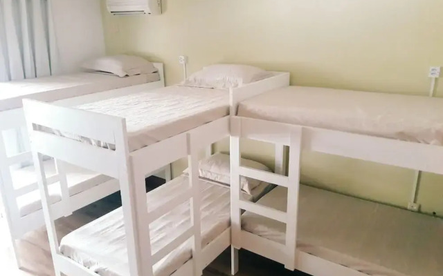 Your Hostel e Bolaria