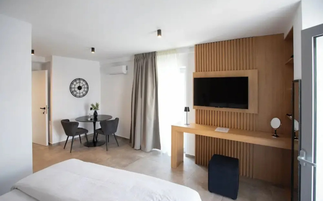 Griffin Suites