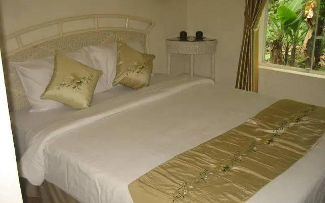Cat Ba Seaview Hotel