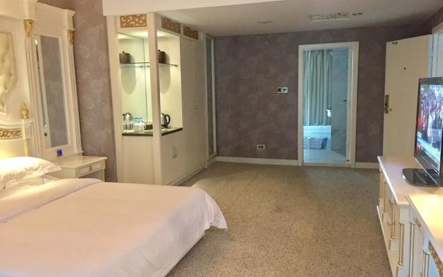 New West Street International Hotel