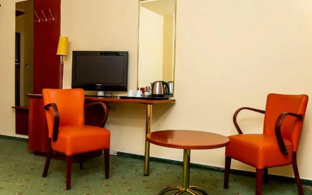 Gastland M0 Hotel & Conference Center