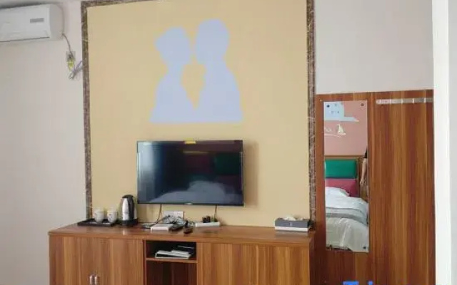 Mengzi Dream House Hotel (Honghe Avenue Branch)