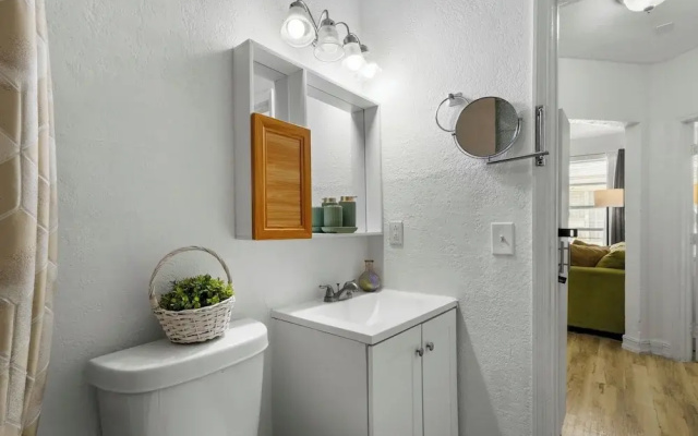 Pet-friendly Brickell Stay Near Beach & City